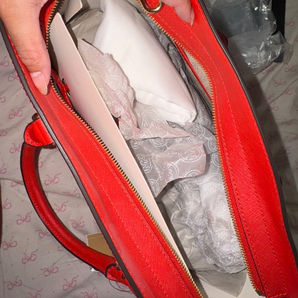 Michael Kors bag - Picture 3 of 3